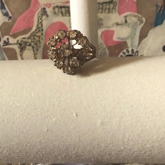 Vintage Jewelry - Antique beautiful crown ring